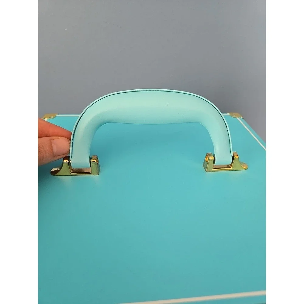 RARE BABY BLUE SUGARFINA HOLDING CASE WITH HANDLE HOLDS 9 CUBE CANDY BOXES
